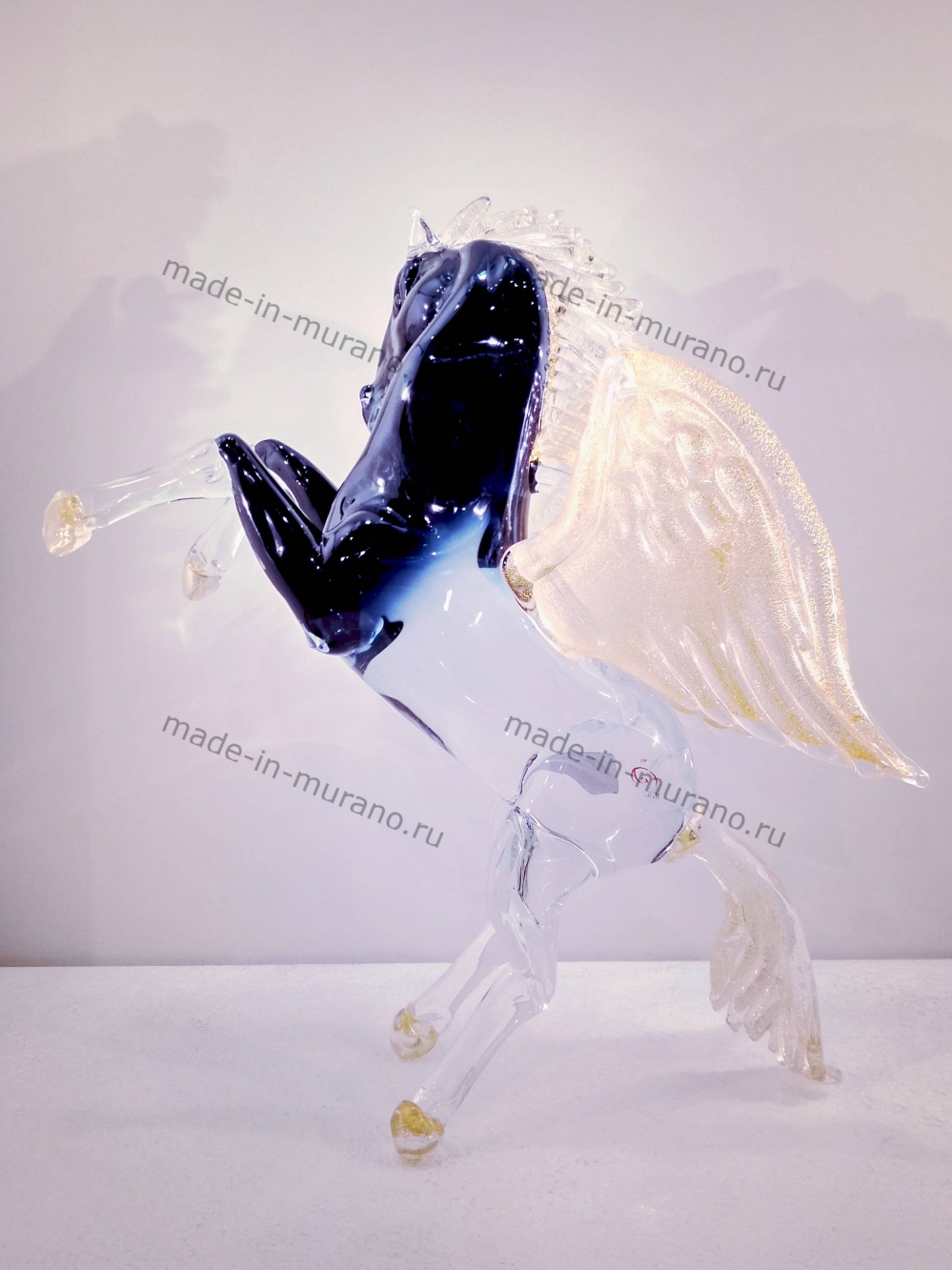 Pegasus porta Fortuna
