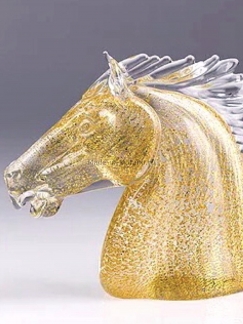 ���� Golden