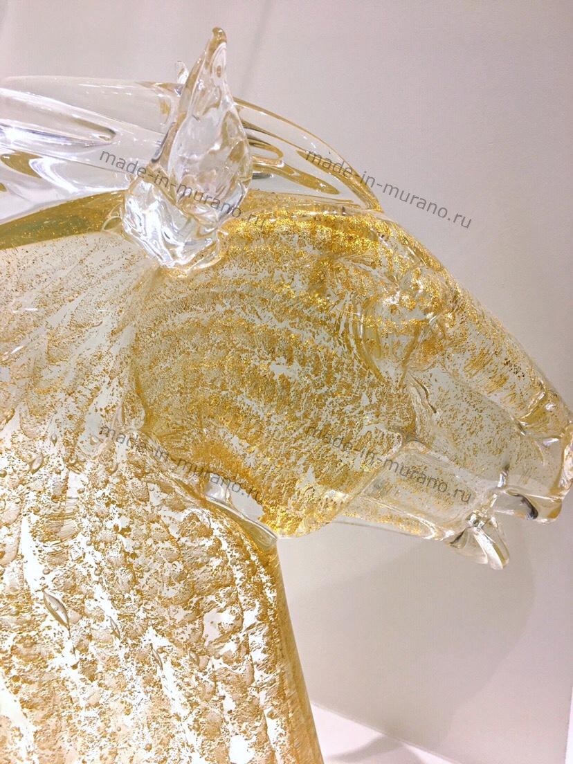 ���� Golden